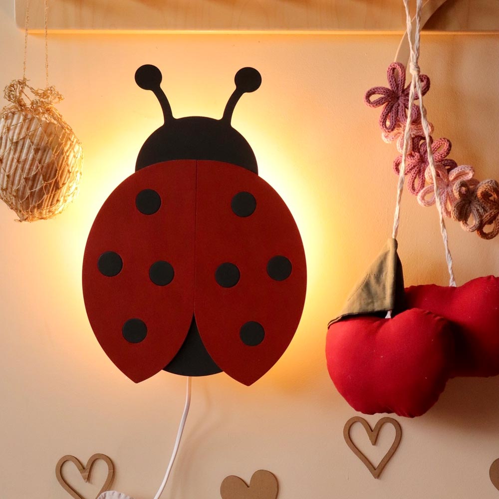 Wandlampe Marienkäfer aus Holz