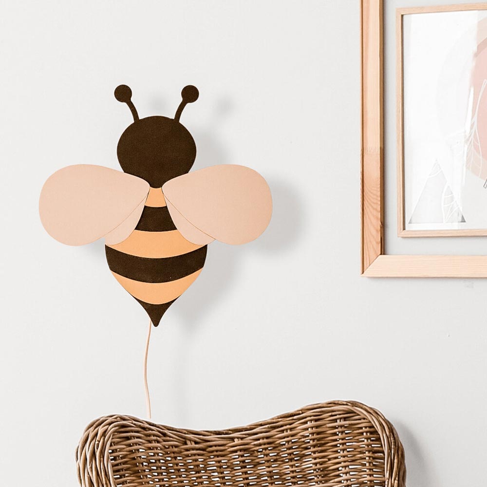Wandlampe Biene aus Holz