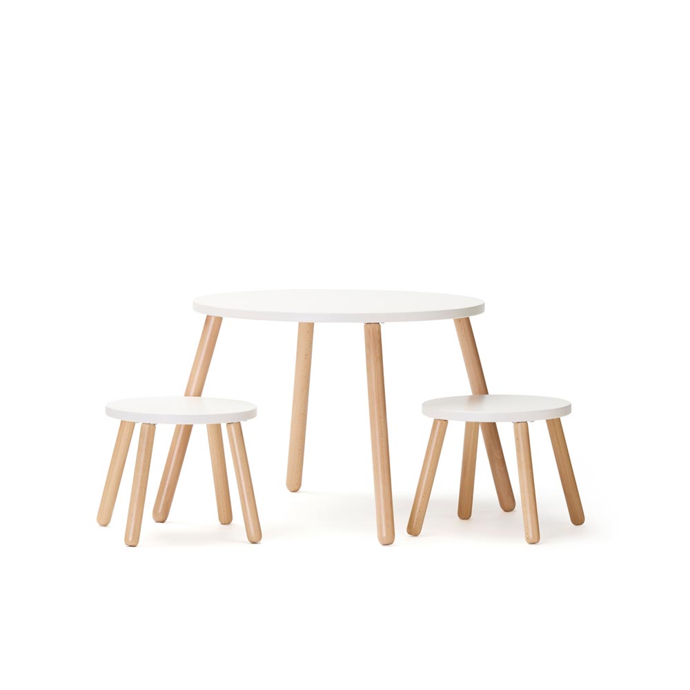 Tischgruppe aus Tisch mit 2 Stühlen