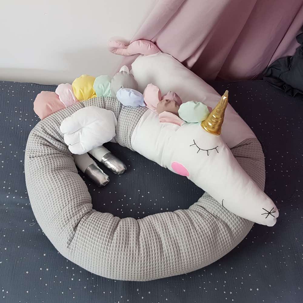 Bettschlange & Spielkissen Reemi das Einhorn